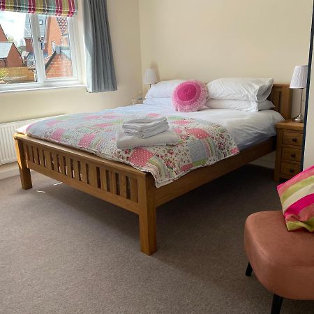 Wellington View One En Suite Shower And Super King Bed Extérieur photo