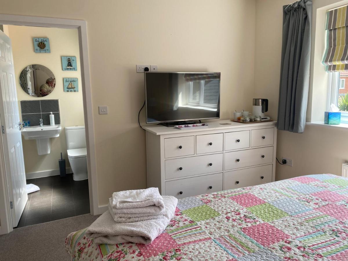 Wellington View One En Suite Shower And Super King Bed Extérieur photo